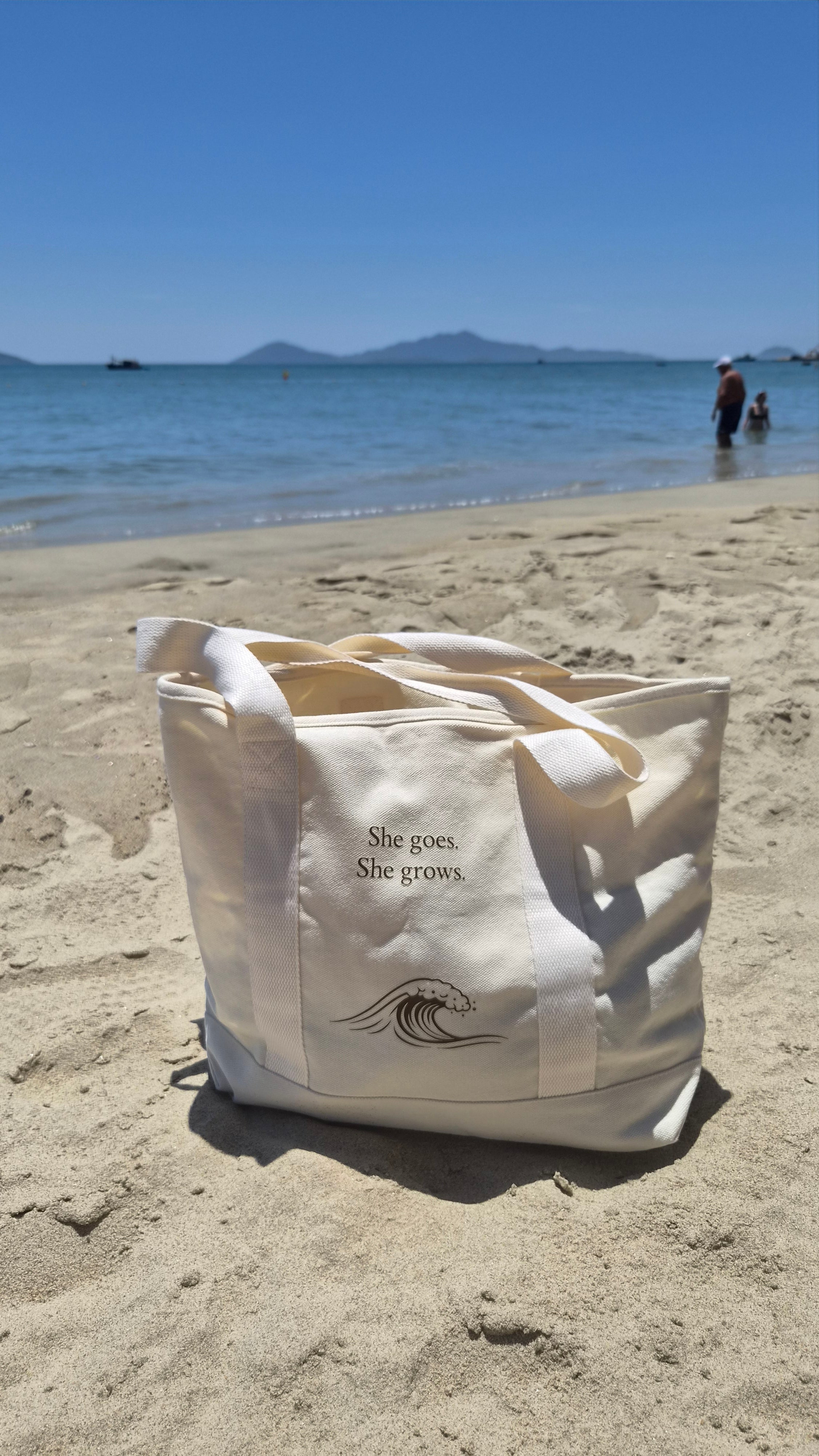 Wave Canvas Beach Tote Bag with Inner Pockets